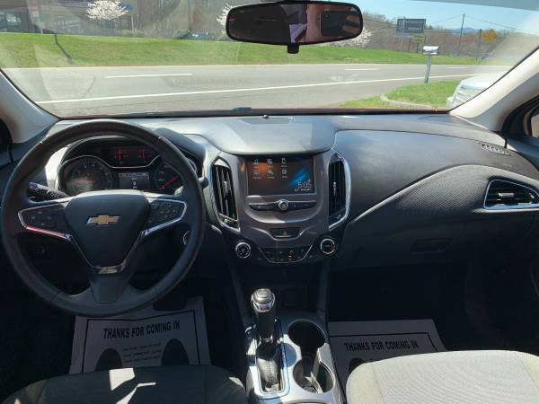 2018 Chevrolet Cruze Extra Clean Low Miles 15K - - by for sale in Vinton, VA – photo 18