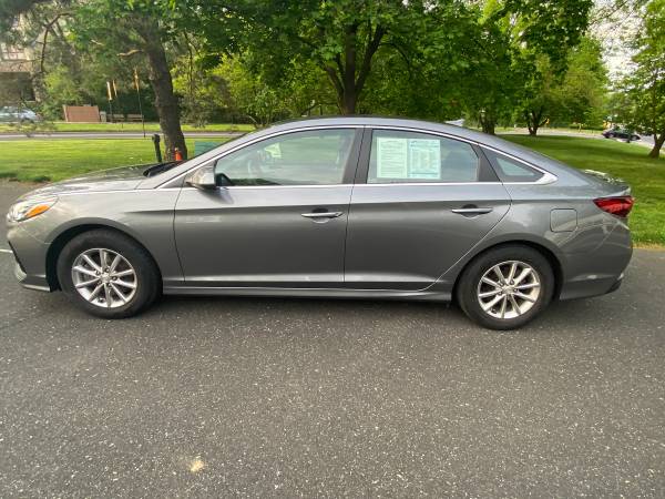 ONLY 16k MILES! BEAUTIFUL! LIKE NEW 2018 HYUNDAI SONATA - cars & for sale in Jenkintown, PA – photo 5