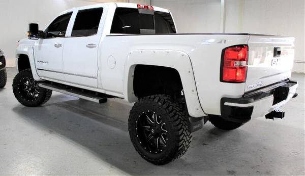 2015 GMC Sierra 2500HD Denali Crew Cab 4WD - cars & trucks - by... for sale in Fredericksburg, District Of Columbia – photo 4