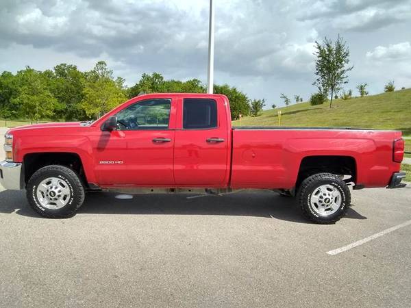 ✦ 2015 CHEVROLET SILVERADO 1500 LT/CLEAN TTLE-NO ACCIDENTS- for sale in Houston, TX – photo 2