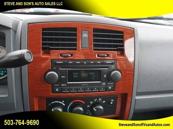 2005 Dodge Dakota SLT 4dr Quad Cab 4WD SB - - by for sale in Happy valley, OR – photo 17