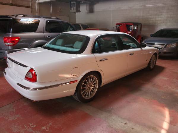 2006 Jaguar XJ8L. 78k miles. Gorgeous!! - cars & trucks - by owner -... for sale in Chardon, OH – photo 4
