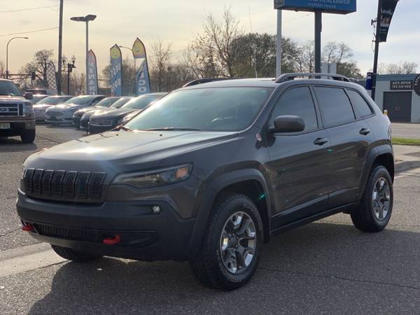 2019 Jeep Cherokee Trailhawk 4x4 - cars & trucks - by dealer -... for sale in Anoka, SD – photo 4