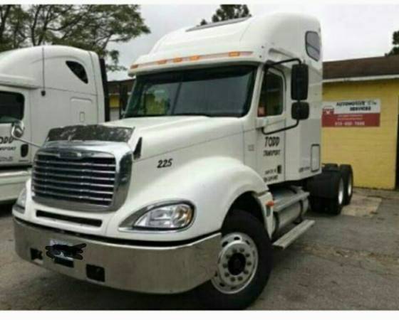 2006 Freightliner Columbia for sale in Holly Ridge, SC