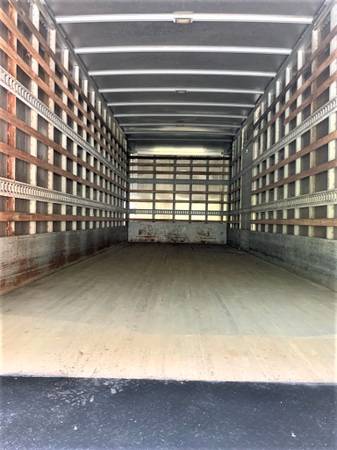 2012 International 4300 26ft Box Truck DT466 A/T Side Door Air Ride for sale in Emerald Isle, VA – photo 10