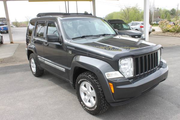 2010 Jeep Liberty - - by dealer - vehicle automotive for sale in New Castle, OH – photo 2