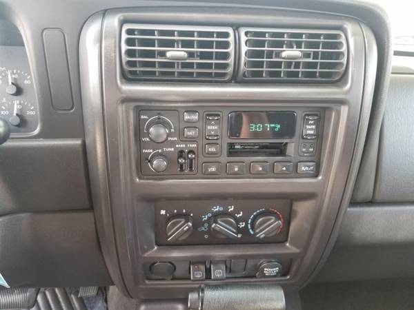 2001 JEEP CHEROKEE CLASSIC - cars & trucks - by dealer - vehicle... for sale in Longwood , FL – photo 18
