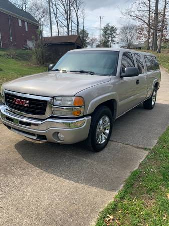 2005 GMC Sierra 4x4 Runs Great - cars & trucks - by owner - vehicle... for sale in Louisville, KY – photo 2