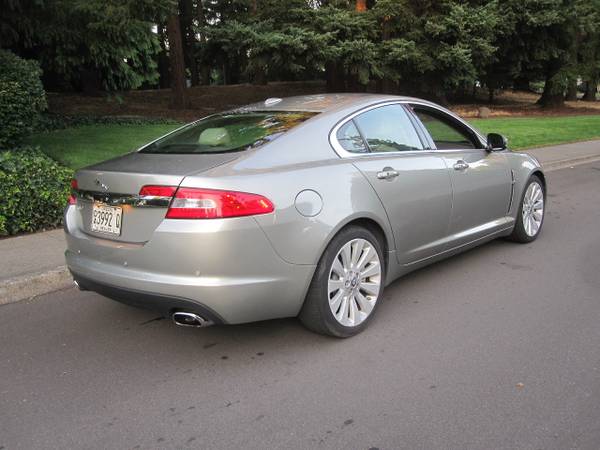 2011 Jaguar XF-Series XF Premium - - by dealer for sale in Portland, OR – photo 4