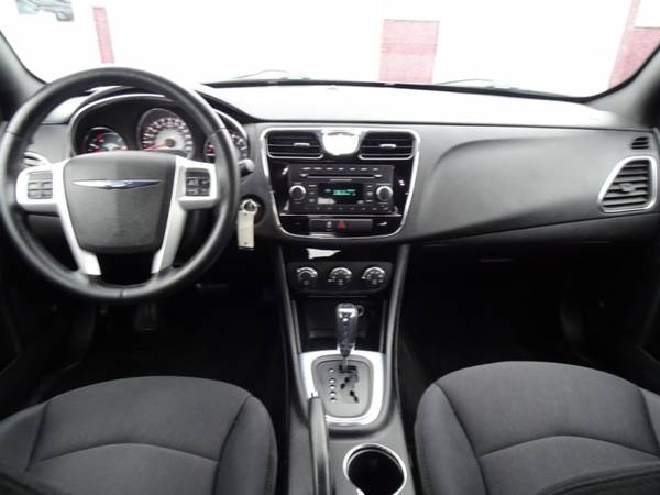 2013 Chrysler 200 Touring for sale in Waterloo, IA – photo 21