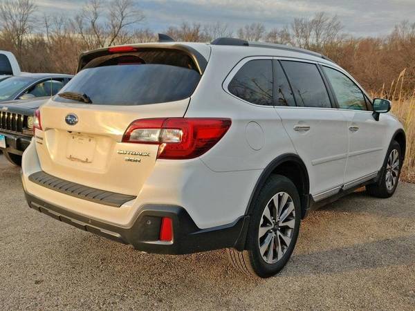 2018 Subaru Outback 3.6R Touring Financing Options Available!!! -... for sale in Libertyville, IL – photo 2