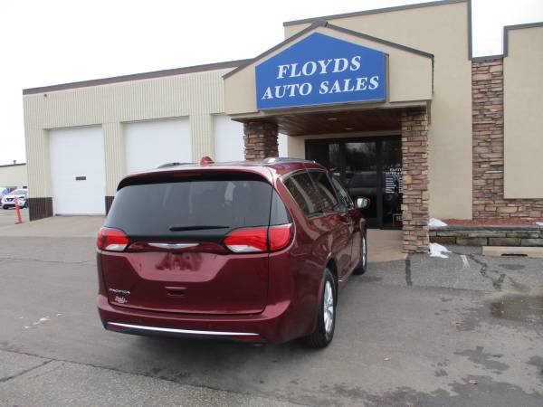 2019 CHRYSLER PACIFICA - - by dealer - vehicle for sale in Forest Lake, MN – photo 4