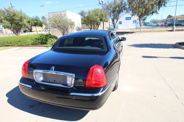 2003 LINCOLN TOWN CAR SIGNATURE ONE OWNER IN EXCELLENT CONDITION!! -... for sale in Dallas, TX – photo 7