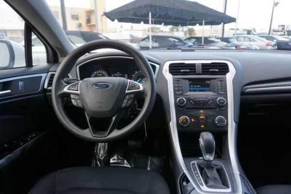 2015 Ford Fusion SE - - cars & trucks - by dealer - vehicle... for sale in Miami, FL – photo 19