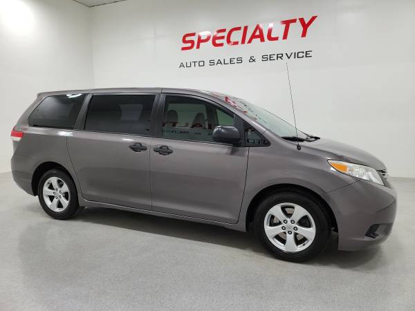2014 Toyota Sienna L! 7 Passenger! New Tires! New Frnt Brakes! for sale in Suamico, WI – photo 21