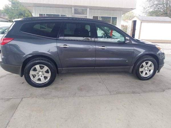2010 CHEVROLET TRAVERSE LT EZ FINANCING AVAILABLE - cars & trucks -... for sale in Springfield, IL – photo 10