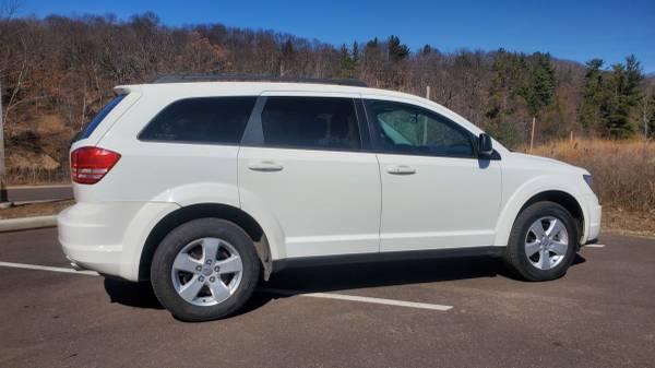 2015 Dodge Journey SE - - by dealer - vehicle for sale in Eau Claire, WI – photo 3