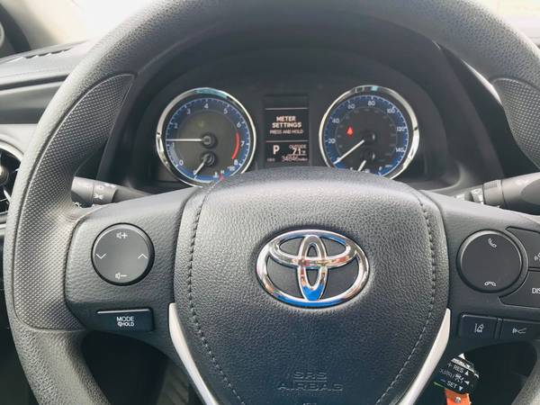 2018 Toyota Corolla LE sedan for sale in Bentonville, AR – photo 11