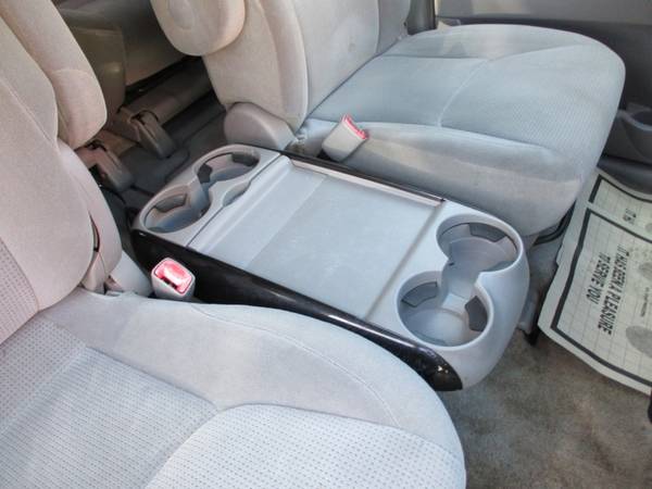2005 Toyota Sienna ONE-OWNER LOW MILES - - by for sale in San Mateo, CA – photo 15