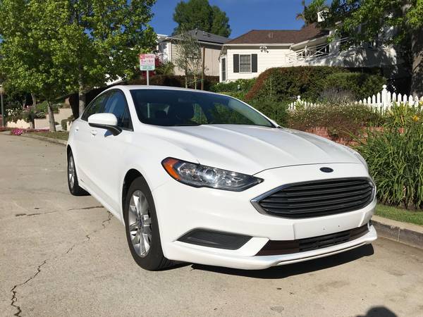 2017 Ford Fusion SE with ONLY 20, 000 Miles Clean Title - cars & for sale in Los Angeles, CA – photo 3