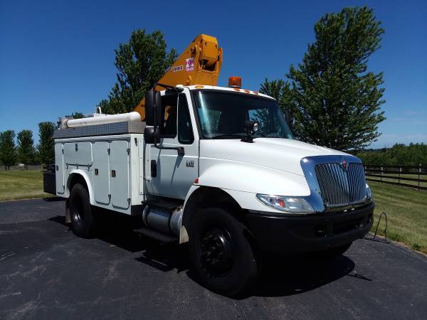 45' 2005 International 4400 Bucket Boom Lift Truck Fiber Body for sale in Hampshire, OH – photo 23