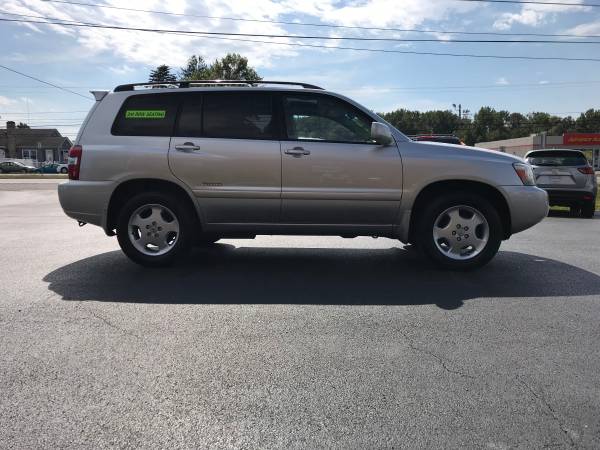 2006 Toyota Highlander - $490 DOWN - AWD / LEATHER / SUNROOF / 1-OWNER for sale in Cheswold, DE – photo 4