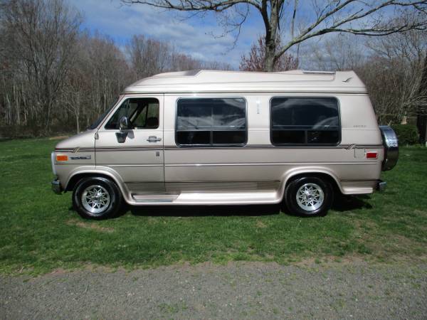 1994 GMC Vandura 2500 Conversion Van for sale in Wallingford, CT – photo 3
