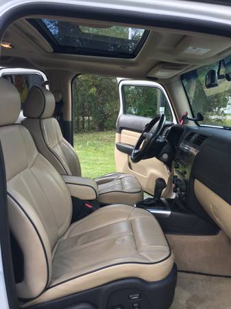 ****** 2006 H3 Hummer 1 owner Beautiful!! - cars & trucks - by owner... for sale in Woodstock, IL – photo 5