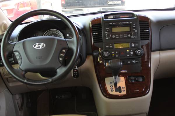 1-Owner Low Miles 2008 Hyundai Entourage Limited DVD Leather for sale in Louisville, KY – photo 3