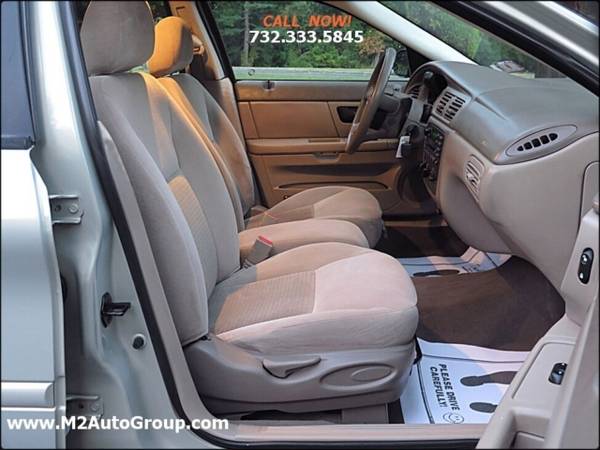 2005 Ford Taurus SE 4dr Sedan - - by dealer - vehicle for sale in East Brunswick, NY – photo 15