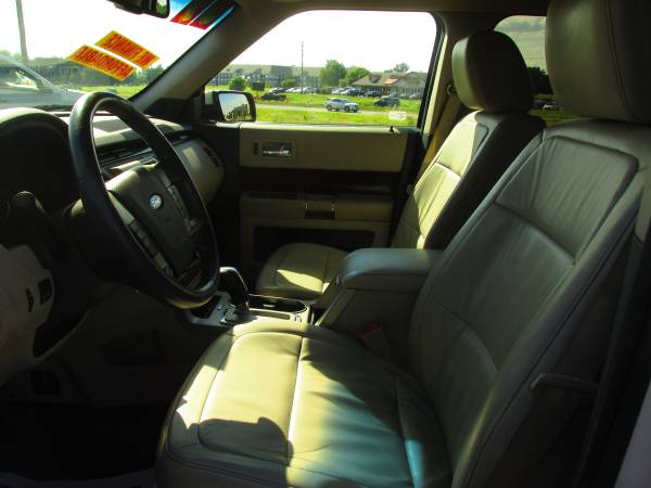 2009 Ford Flex SEL 3rd Row Seat V6*autoworldil.com* ""PRICED REDUCED"" for sale in Carbondale, IL – photo 12