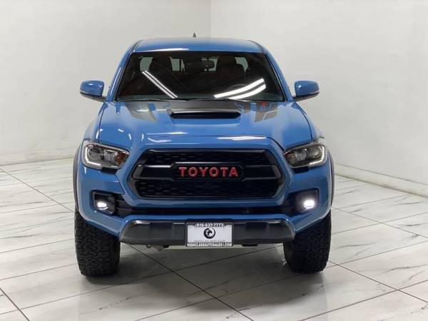 2018 Toyota Tacoma TRD Sport 4x4 4dr Double Cab 5.0 ft SB 6A - cars... for sale in Rancho Cordova, CA – photo 10