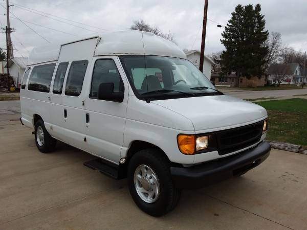 2006 FORD HANDICAP WHEELCHAIR VAN E250 - cars & trucks - by dealer -... for sale in Macomb, IL – photo 6