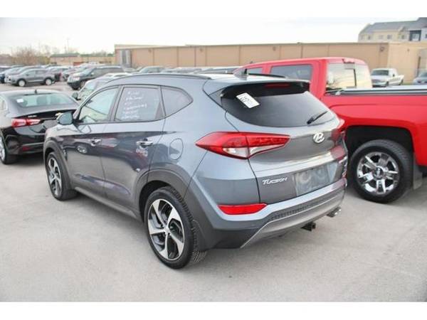 2016 Hyundai Tucson Limited - SUV - cars & trucks - by dealer -... for sale in Bartlesville, OK – photo 3