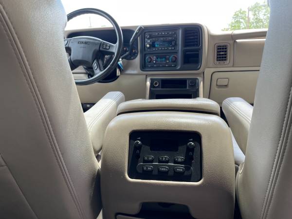 2004 GMC YUKON SLT 4WD - - by dealer - vehicle for sale in Forest, VA – photo 12
