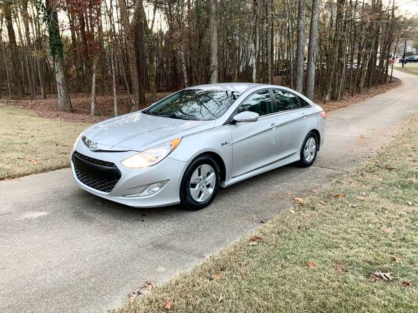 2012 Hyundai Sonata Hybrid *Tons of Options* - cars & trucks - by... for sale in Kennesaw, TN – photo 2