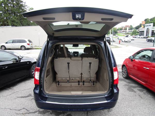 2014 CHRYSLER TOWN & COUNTRY LIMITED EXTRA CLEAN!!! for sale in NEW YORK, NY – photo 7