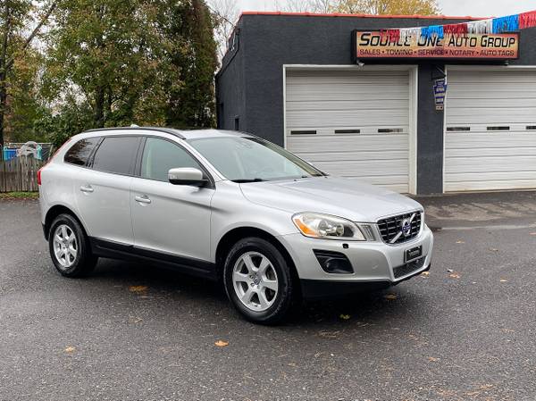 2010 Volvo XC60 3.2L V6 AWD SUV - cars & trucks - by dealer -... for sale in Schwenksville, PA – photo 11