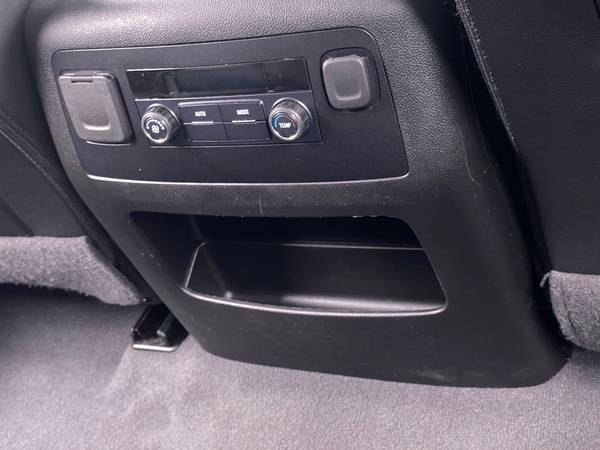 2020 Chevy Chevrolet Suburban LT Sport Utility 4D suv Black -... for sale in Park Ridge, IL – photo 19