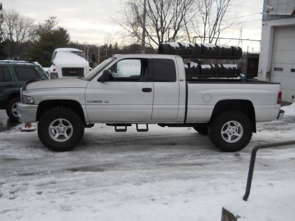 2001 DODGE RAM 1500 EXTENDED CAB 4 DR, LONG BED, NEXT TO NEW - cars for sale in Lancaster, PA – photo 4