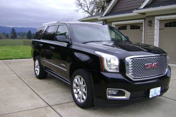 2015 GMC Yukon Denali AWD with only 54,000 miles - cars & trucks -... for sale in Newberg, OR – photo 4