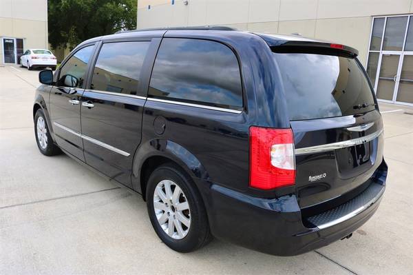 ✨2011 Chrysler Town & Country Touring L✨ - cars & trucks - by dealer... for sale in TAMPA, FL – photo 5