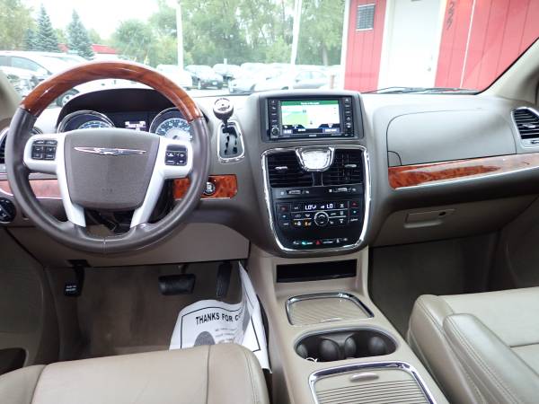 2014 Chrysler Town and Country Limited- CLEAN CARFAX, LOADED, NICE!!!! for sale in Savage, MN – photo 7