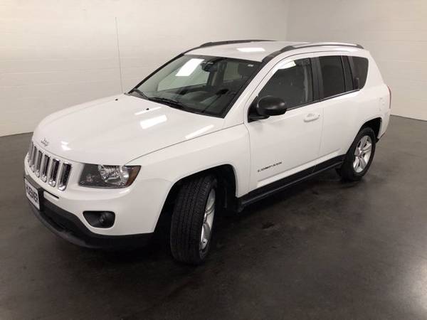 2016 Jeep Compass Bright White Clearcoat Great Deal AVAILABLE for sale in Carrollton, OH – photo 4