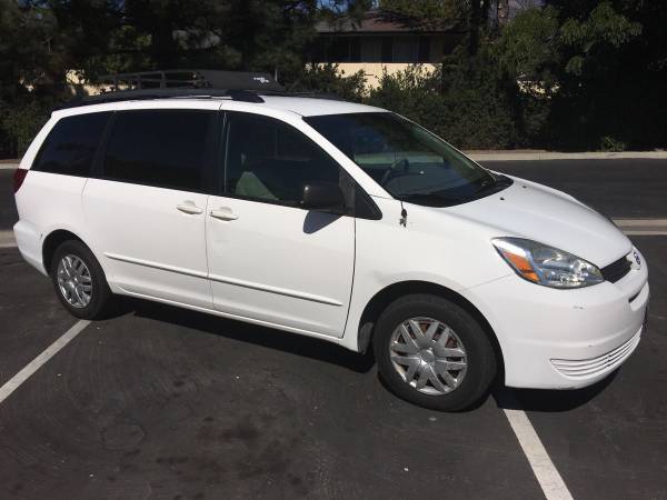 TOYOTA SIENNA LE for sale in Coffeyville, CA – photo 3