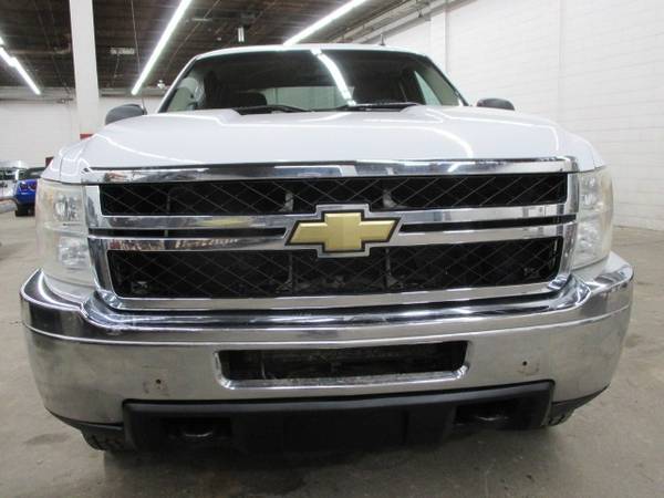 2011 Chevrolet Silverado 2500HD LT 4WD Ext Cab Short Bed V8 Gas for sale in Highland Park, IL – photo 10