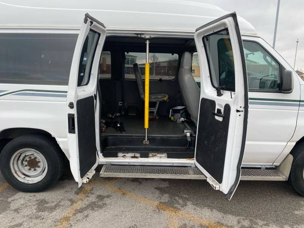 2009 Ford E150 - cars & trucks - by dealer - vehicle automotive sale for sale in Maroa, IL – photo 10