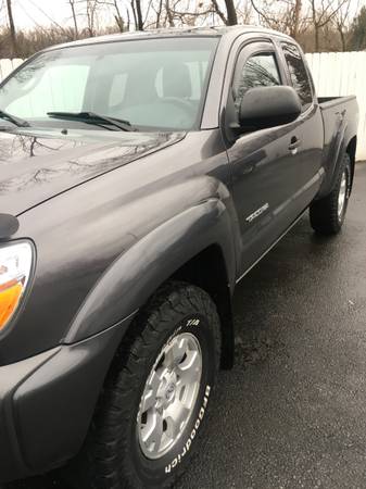 2012 Toyota Tacoma SR5 Automatic 4wd 6 Cylinder TRD Off Road Package... for sale in Watertown, NY – photo 2