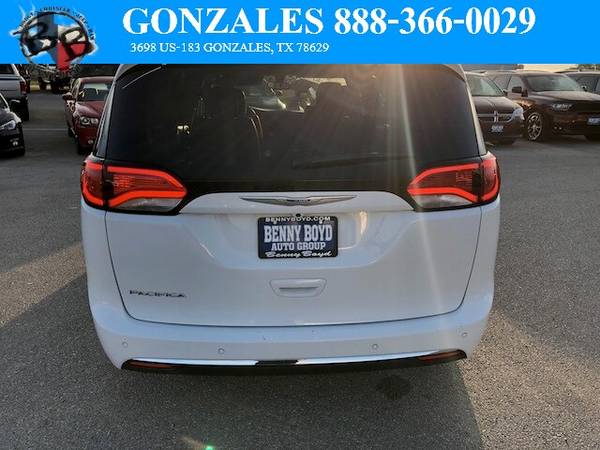 2018 Chrysler Pacifica Touring L for sale in Bastrop, TX – photo 4