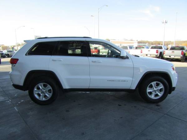 2015 Jeep Grand Cherokee 4WD 4dr Laredo - - by for sale in Council Bluffs, NE – photo 8